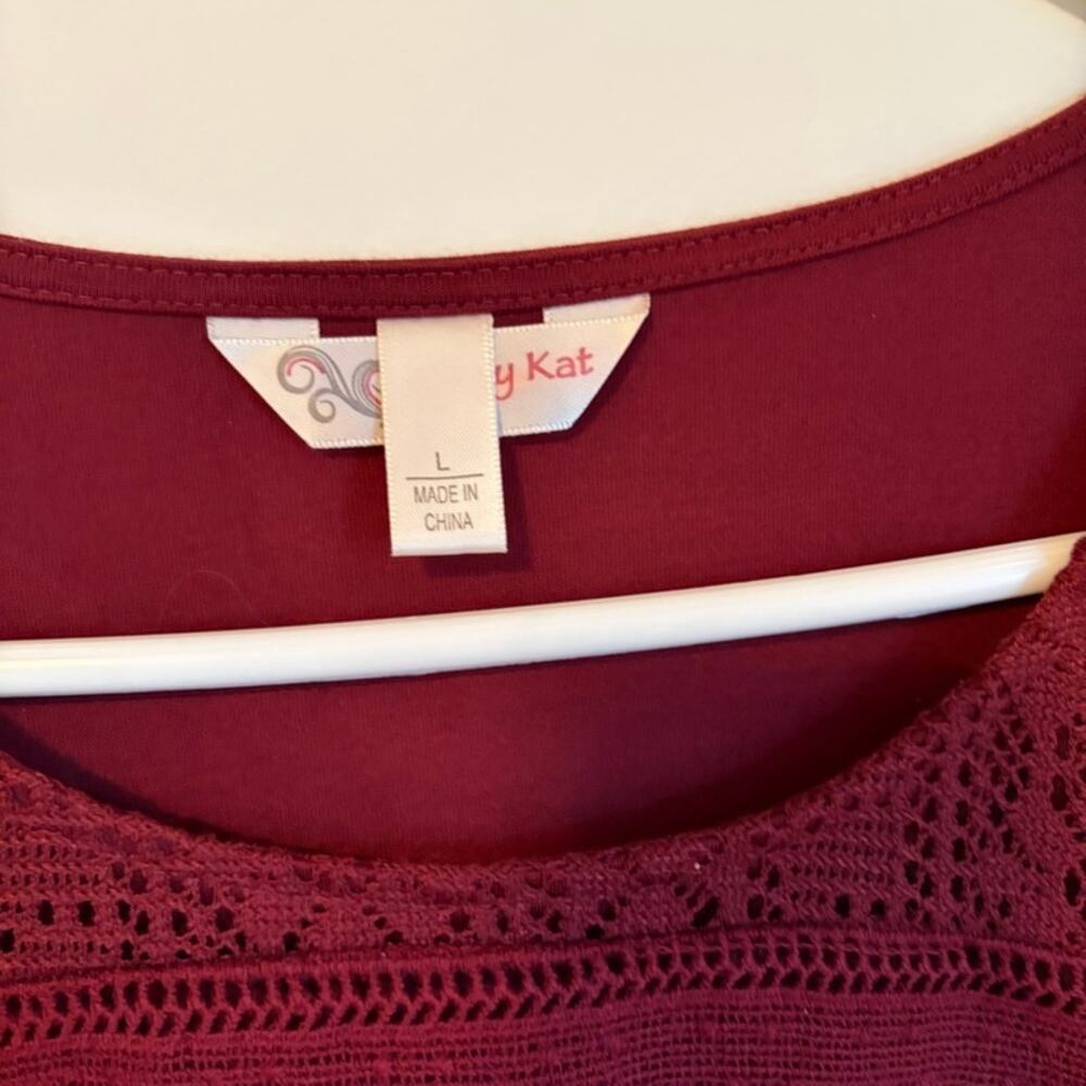 Krazy Kat Maroon Crochet Tunic Top - Women's Large 3/4 Sleeve - Excellent - Picture 2 of 3